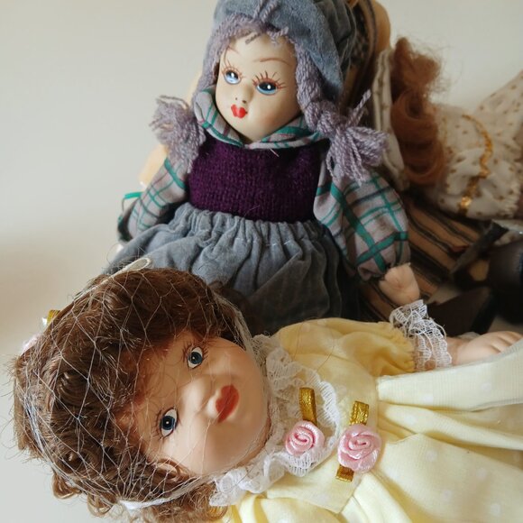 Unbranded Porcelain Doll Set of 6 GUC - Picture 4 of 7